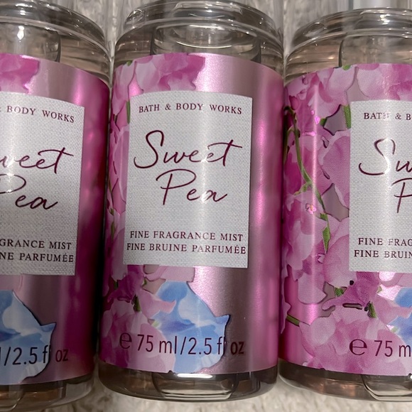 NEW - Bath & Body Works- Sweet Pea - Picture 2 of 3